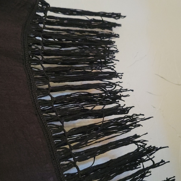 Pullover , intricately designed top - Picture 3 of 5